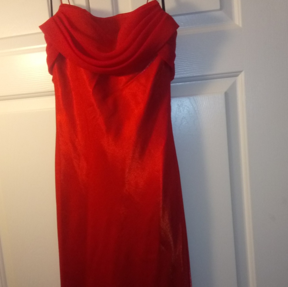 Formal red dress w scarf
